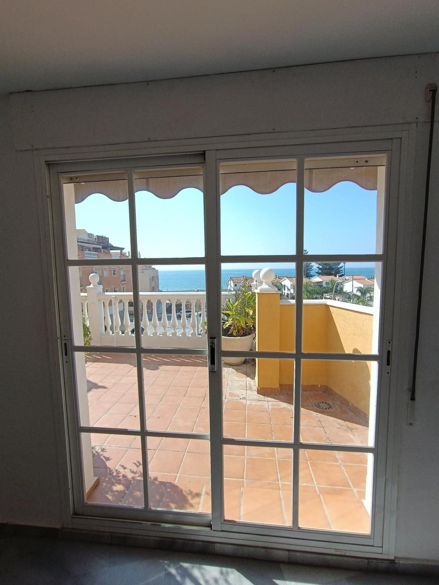 Lovely Penthouse In Front Of The Beach With Free Parking Málaga Buitenkant foto