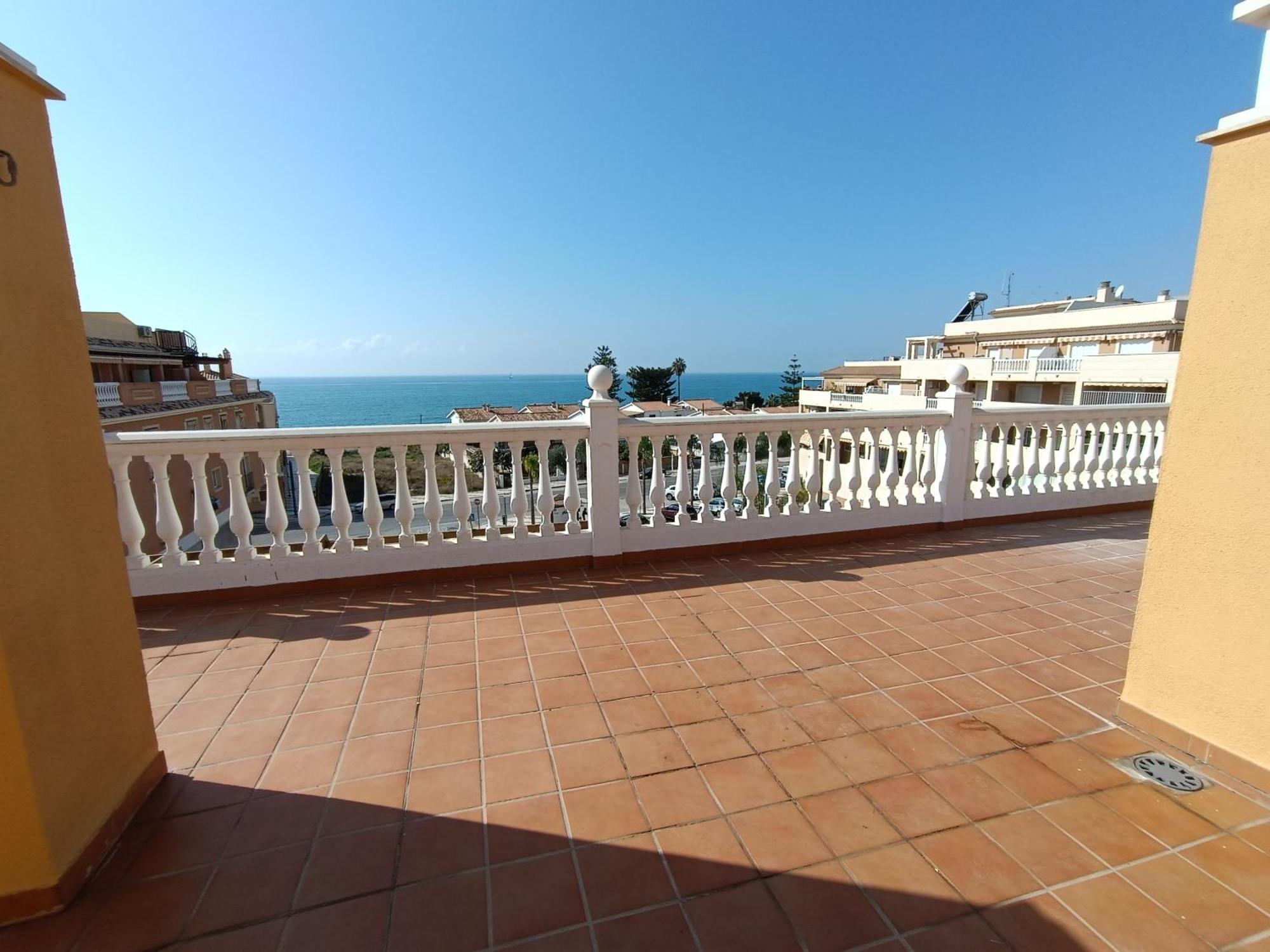 Lovely Penthouse In Front Of The Beach With Free Parking Málaga Buitenkant foto