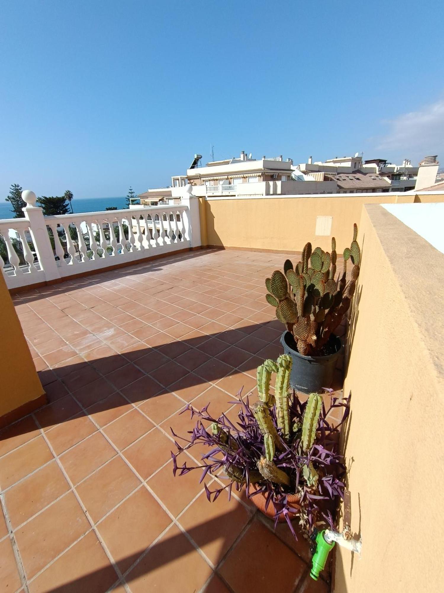 Lovely Penthouse In Front Of The Beach With Free Parking Málaga Buitenkant foto