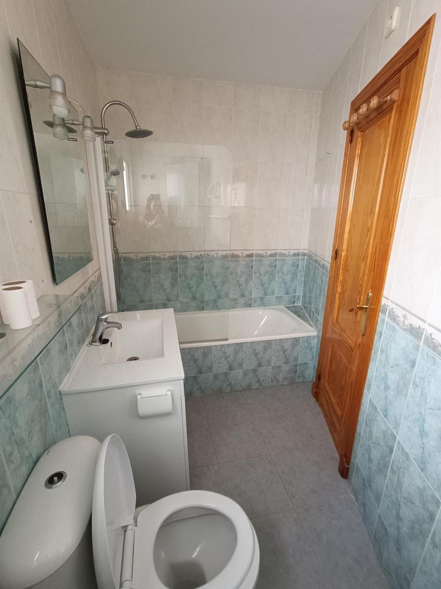Lovely Penthouse In Front Of The Beach With Free Parking Málaga Buitenkant foto